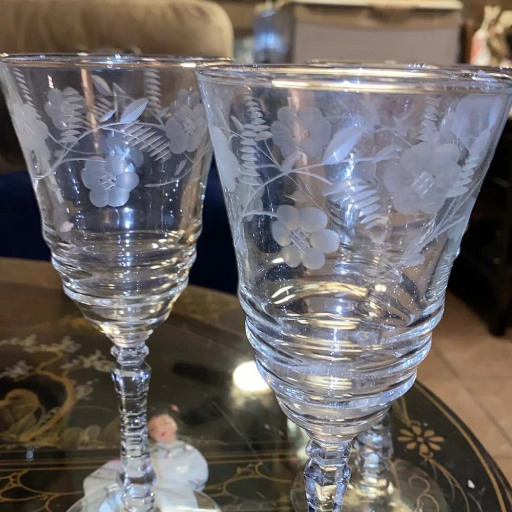 1950’s Libbey Rock Sharpe Etched Crystal Wine/Water Glass Set of 3 - Picture 2 of 4